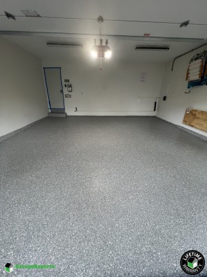 Residential Garage Epoxy Flooring in North Hills, Ny