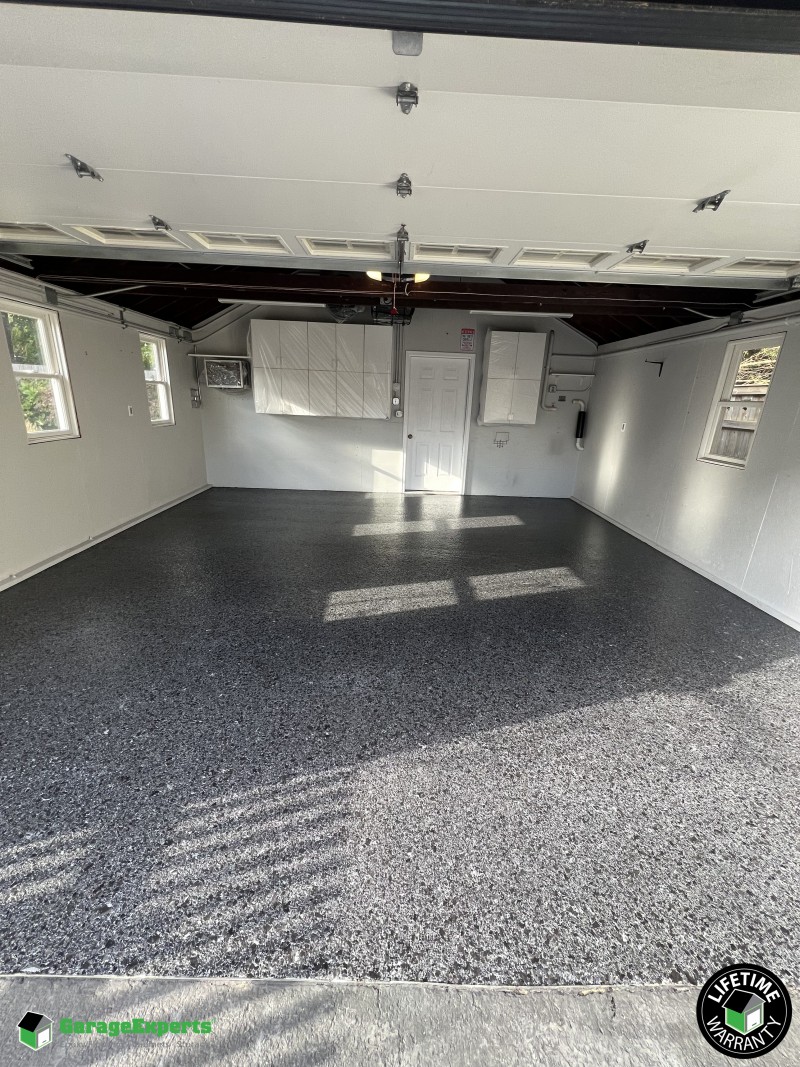 Residential Garage Epoxy Flooring in Greenlawn, Ny