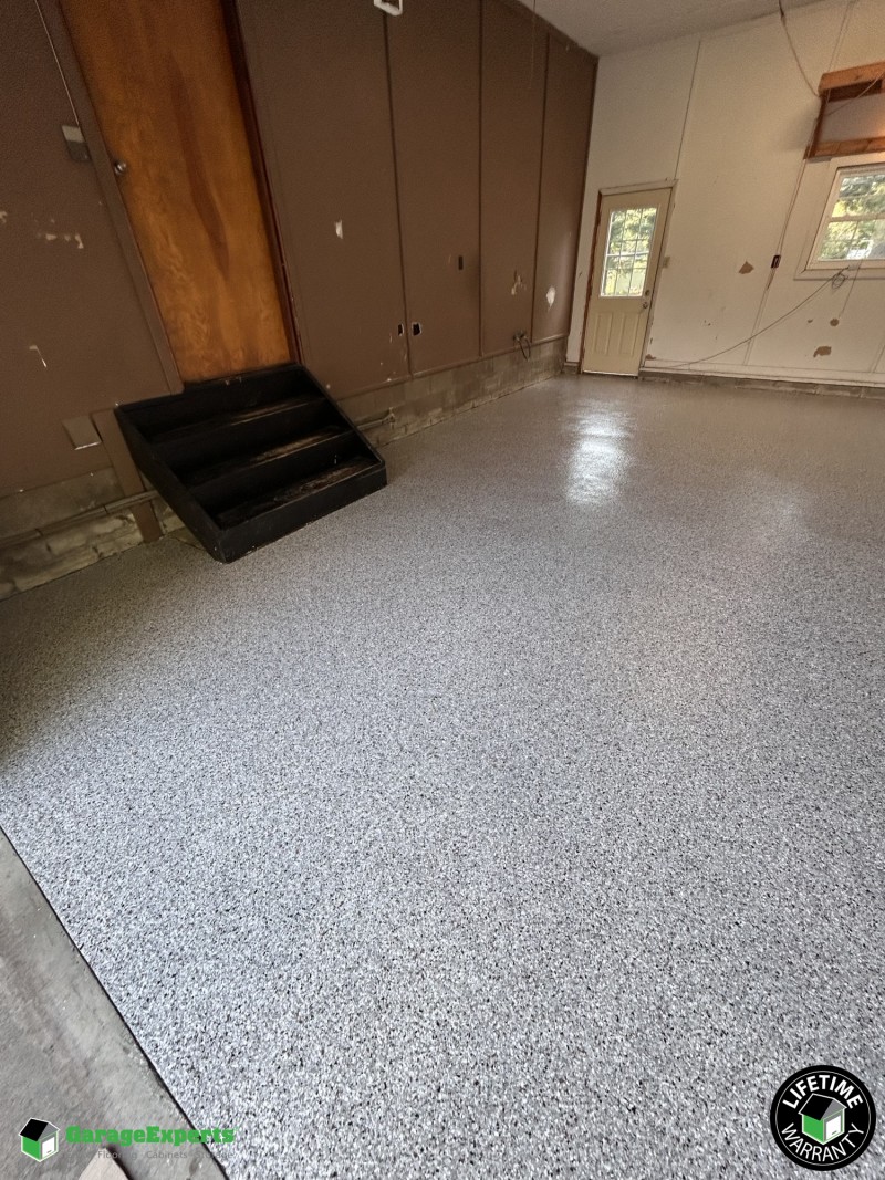 Residential Garage Epoxy Flooring in East Peoria, Il