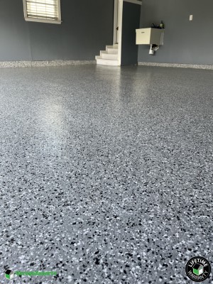 Residential Garage Epoxy Flooring in Williamsburg, Virginia