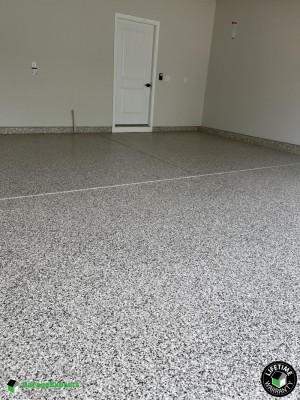 Residential Garage Epoxy Flooring in Williamsburg, Virginia