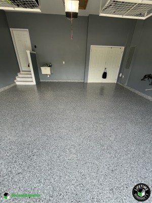 Residential Garage Epoxy Flooring in Williamsburg, Virginia
