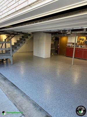 Residential Garage Epoxy Flooring in Brentwood, Tennessee