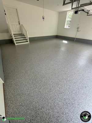 Residential Garage Epoxy Flooring in Williamsburg, Virginia