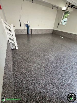 Residential Garage Epoxy Flooring in Williamsburg, Virginia