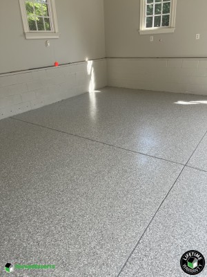 Residential Garage Epoxy Flooring in Williamsburg, Virginia
